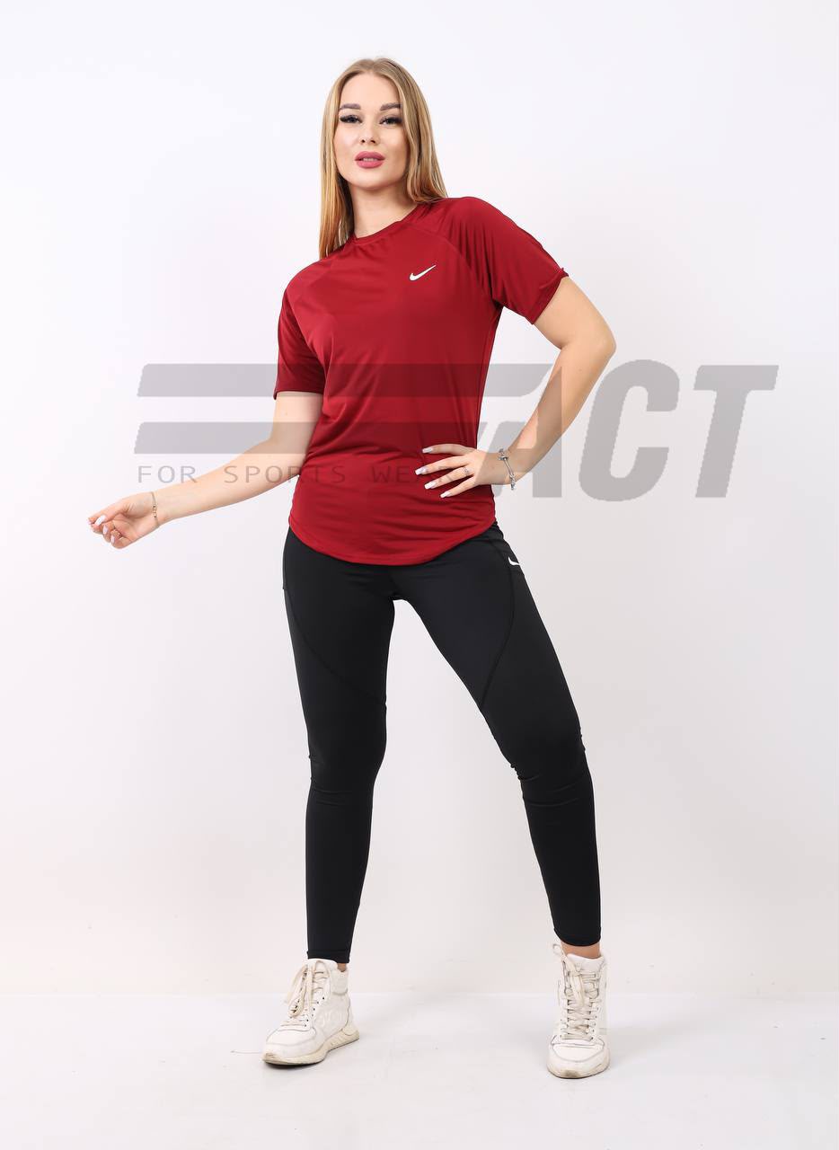 تيشيرت رياضي حريمي نص كم | Women's Sports T-Shirt