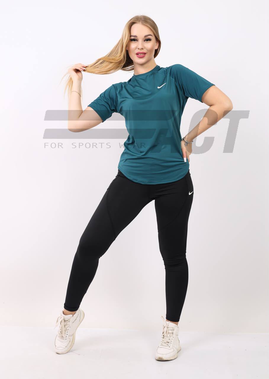 تيشيرت رياضي حريمي نص كم | Women's Sports T-Shirt