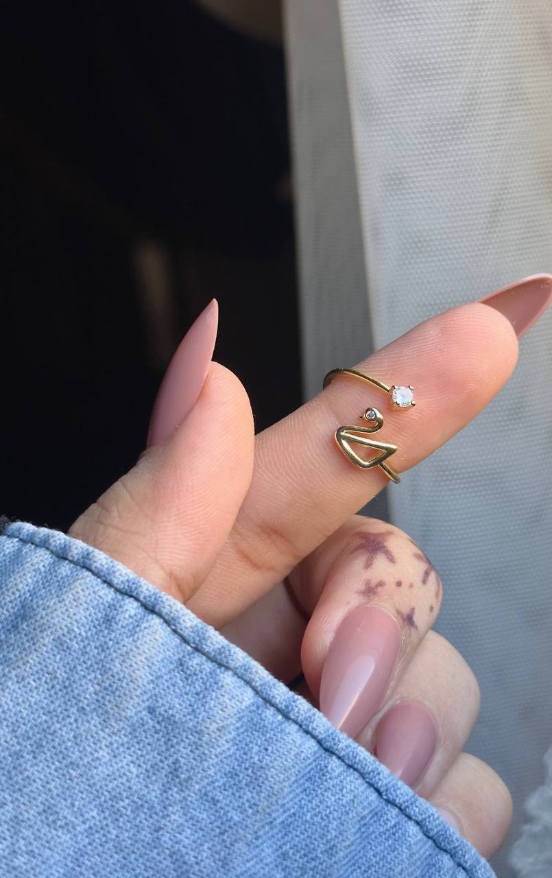 Elegant Swan Ring