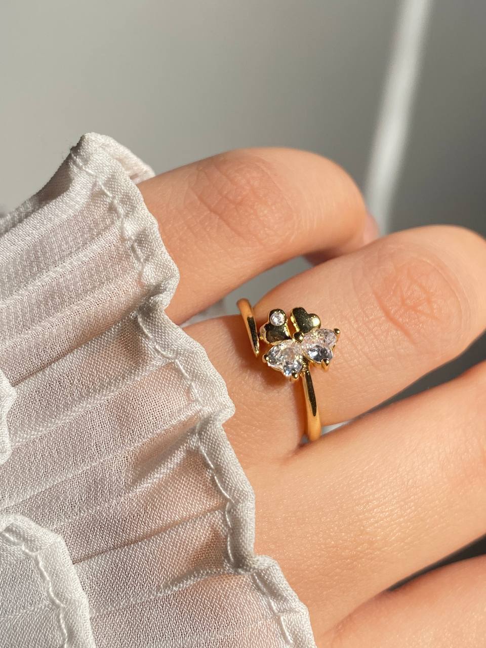 Gold Bow Ring
