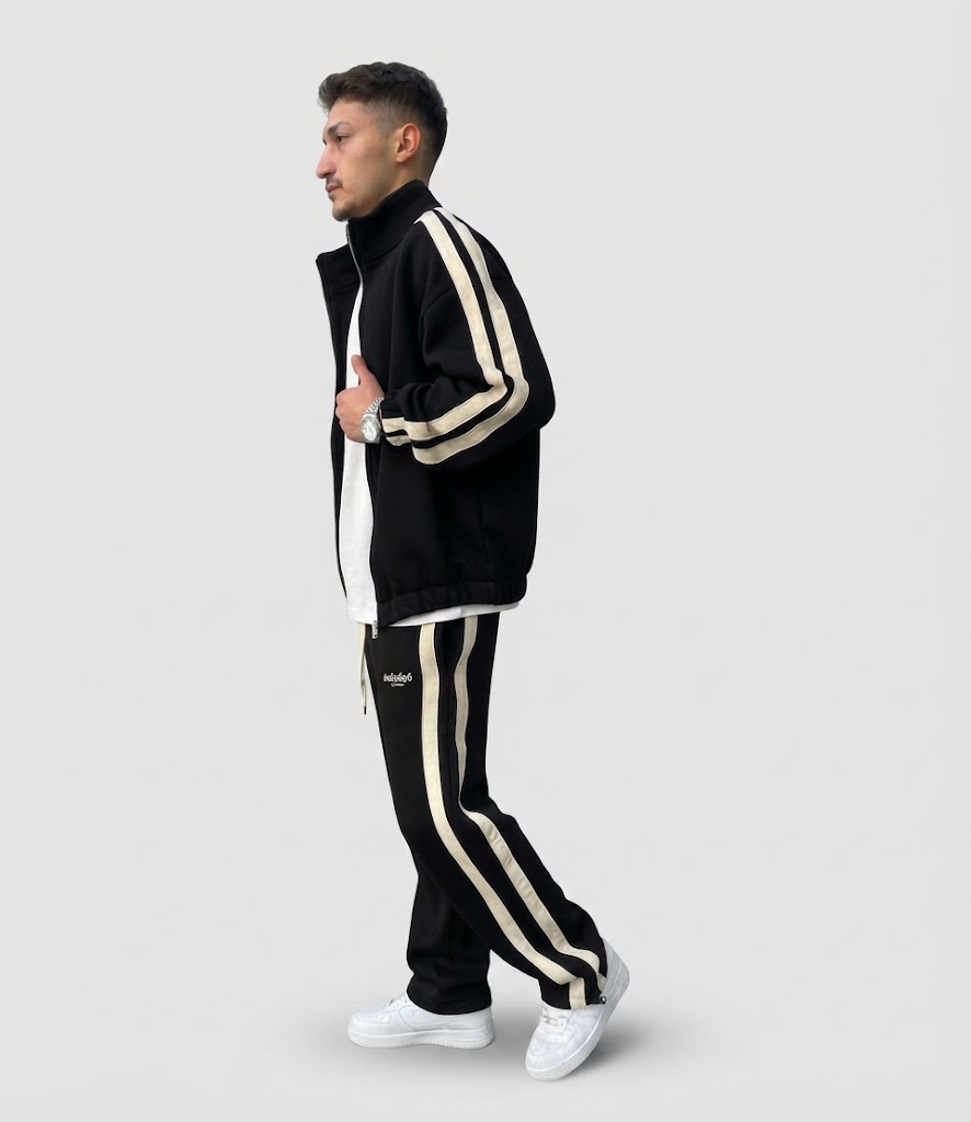 ترنج خطين | Two-Stripe Tracksuit