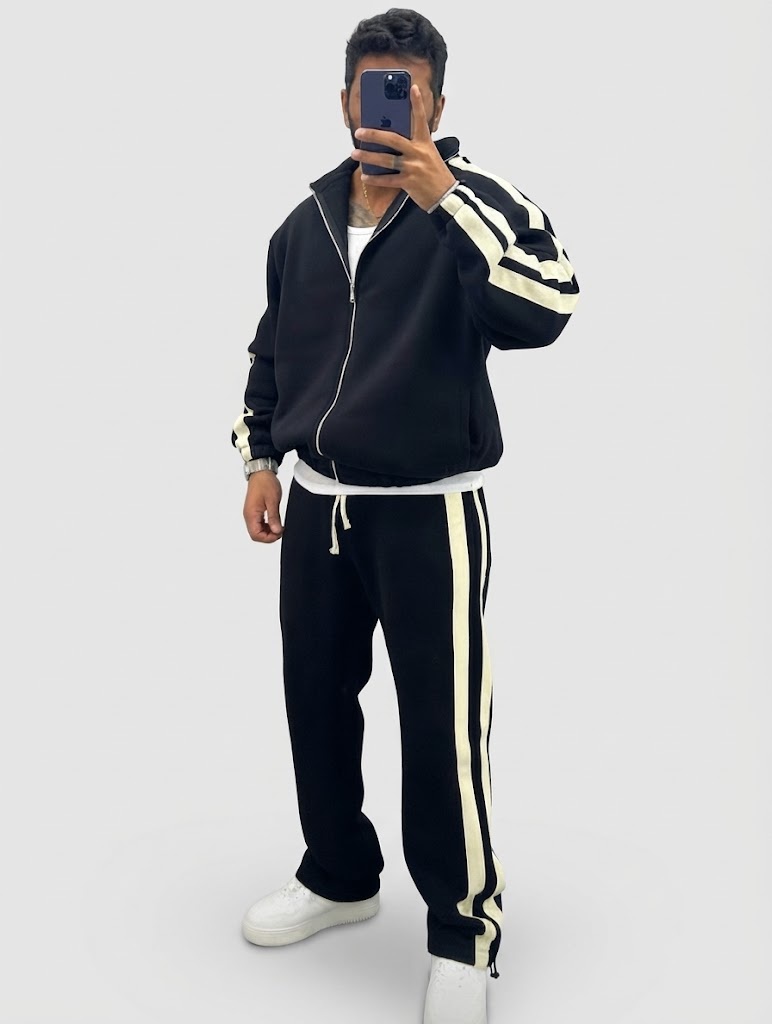 ترنج خطين | Two-Stripe Tracksuit