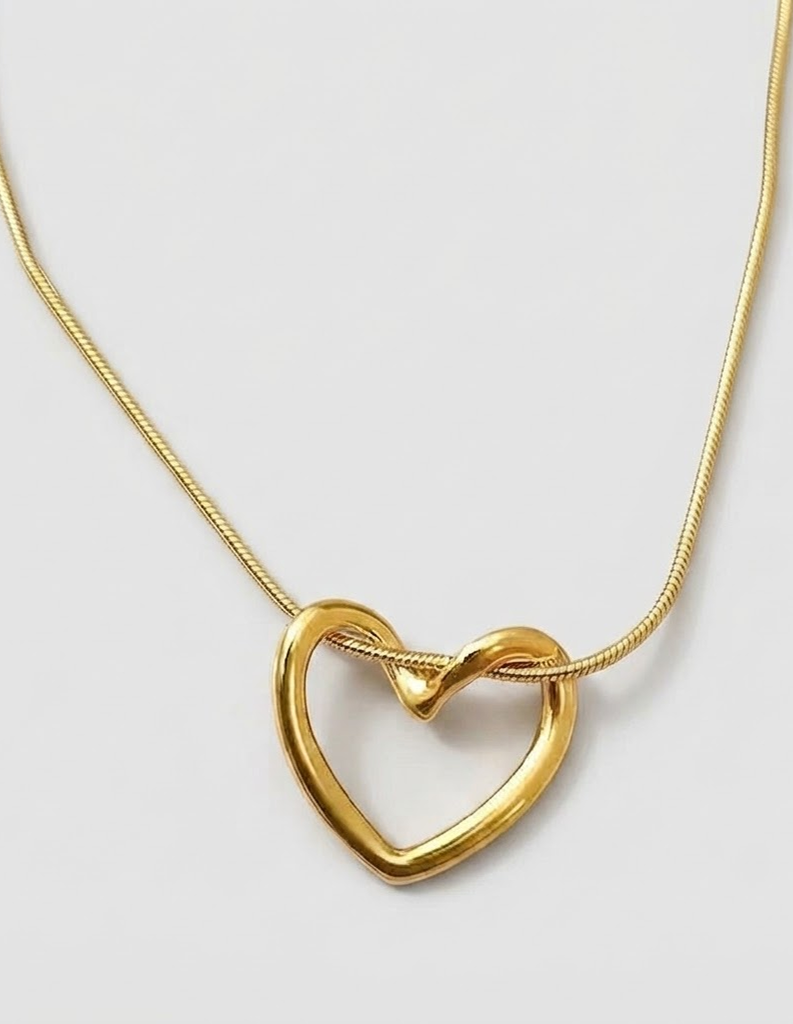 Heart Necklace | سلسلة القلب