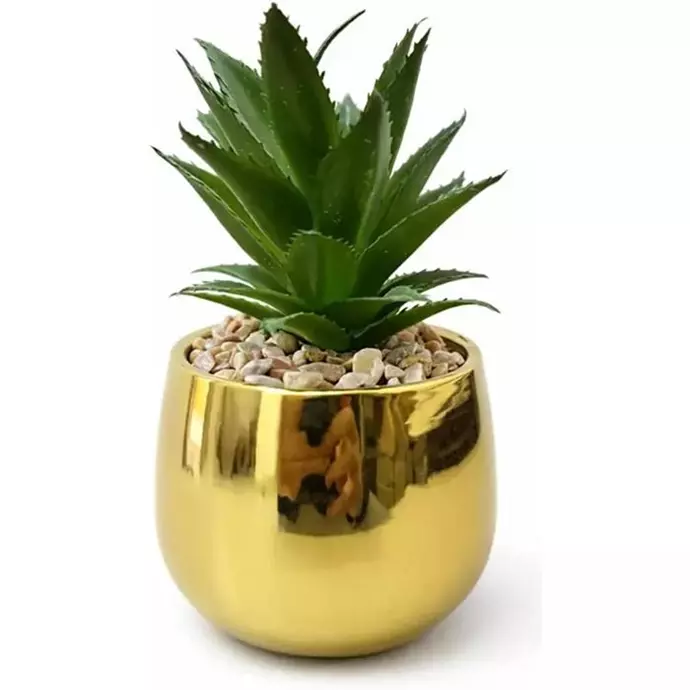نبتة صناعية واقعية