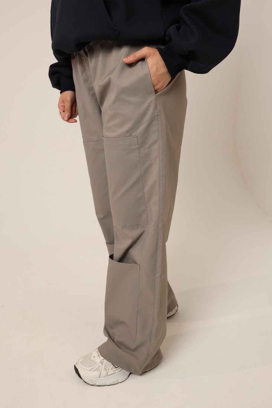 Grey Wide-Leg Cargo Pants