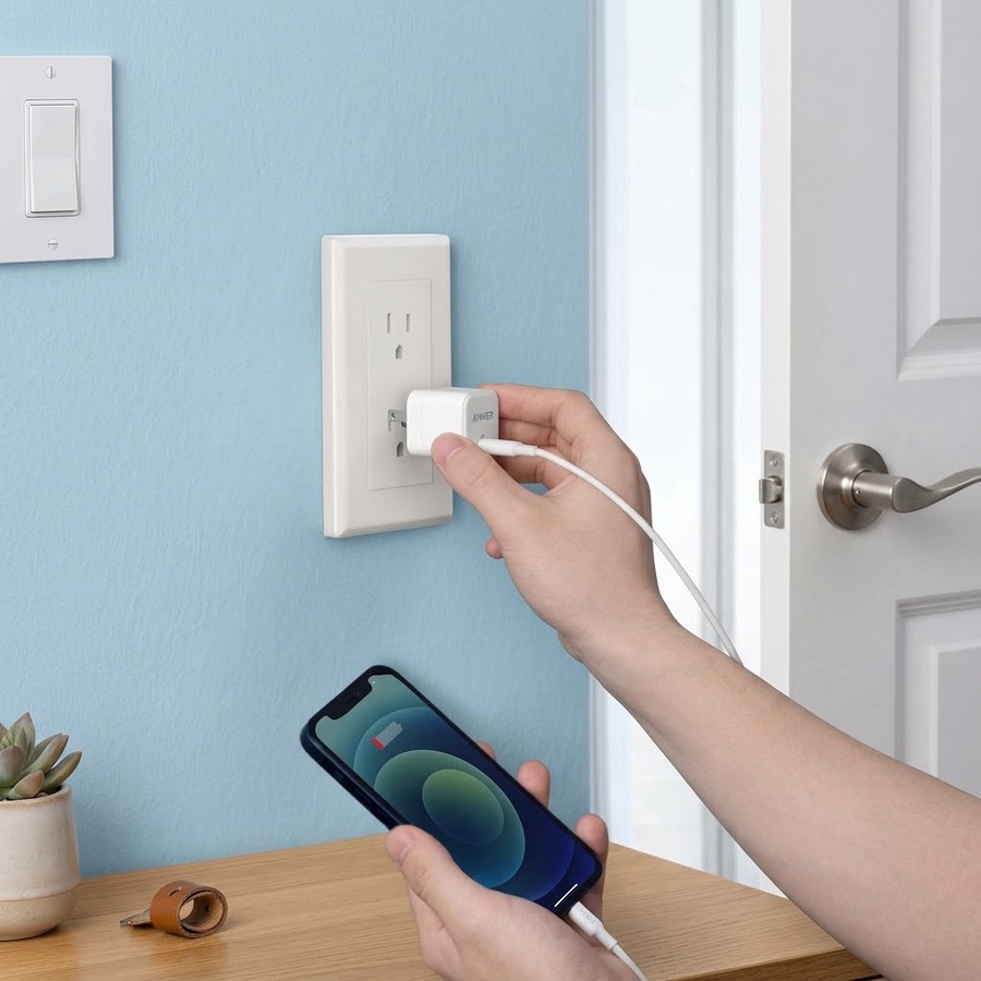شاحن حائط Anker PowerPort III 20W Cube A2149 بمنفذ USB-C - أبيض