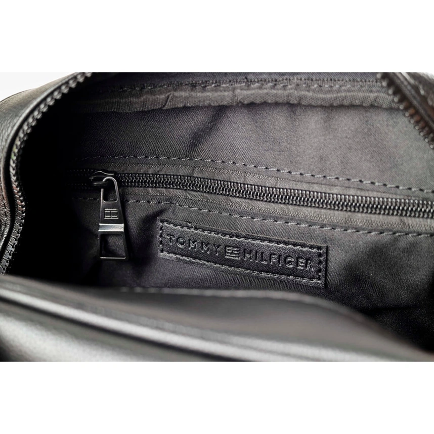 Black Tommy Hilfiger Leather Bag #0035