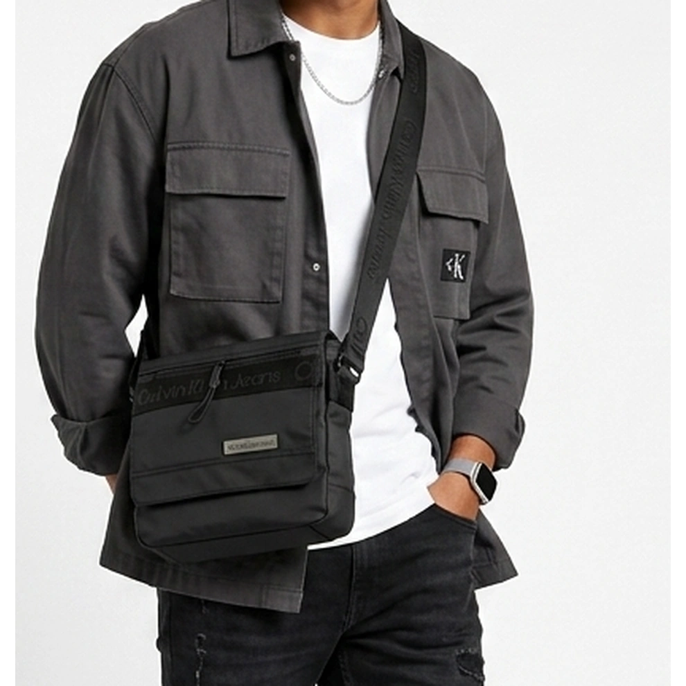 Calvin Klein Jeans Men's Black Crossbody Messenger Bag with Front Zipper and Flap #0018
