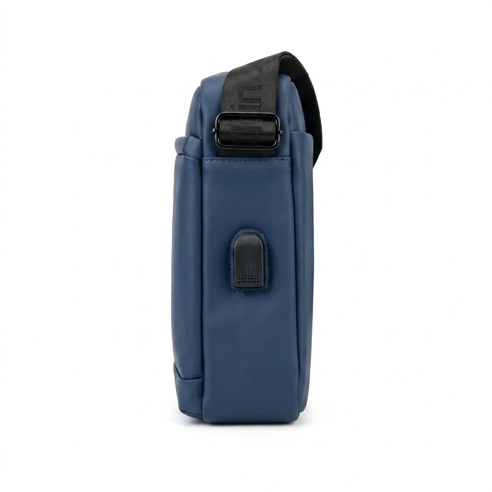 Calvin Klein Men's Matte Navy Crossbody Flight Bag #0017
