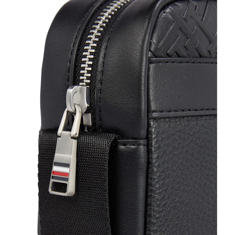 Tommy Hilfiger Men’s Black Leather Crossbody Bag AM0AM11308 – Elegant Everyday Hands-Free Bag#0042
