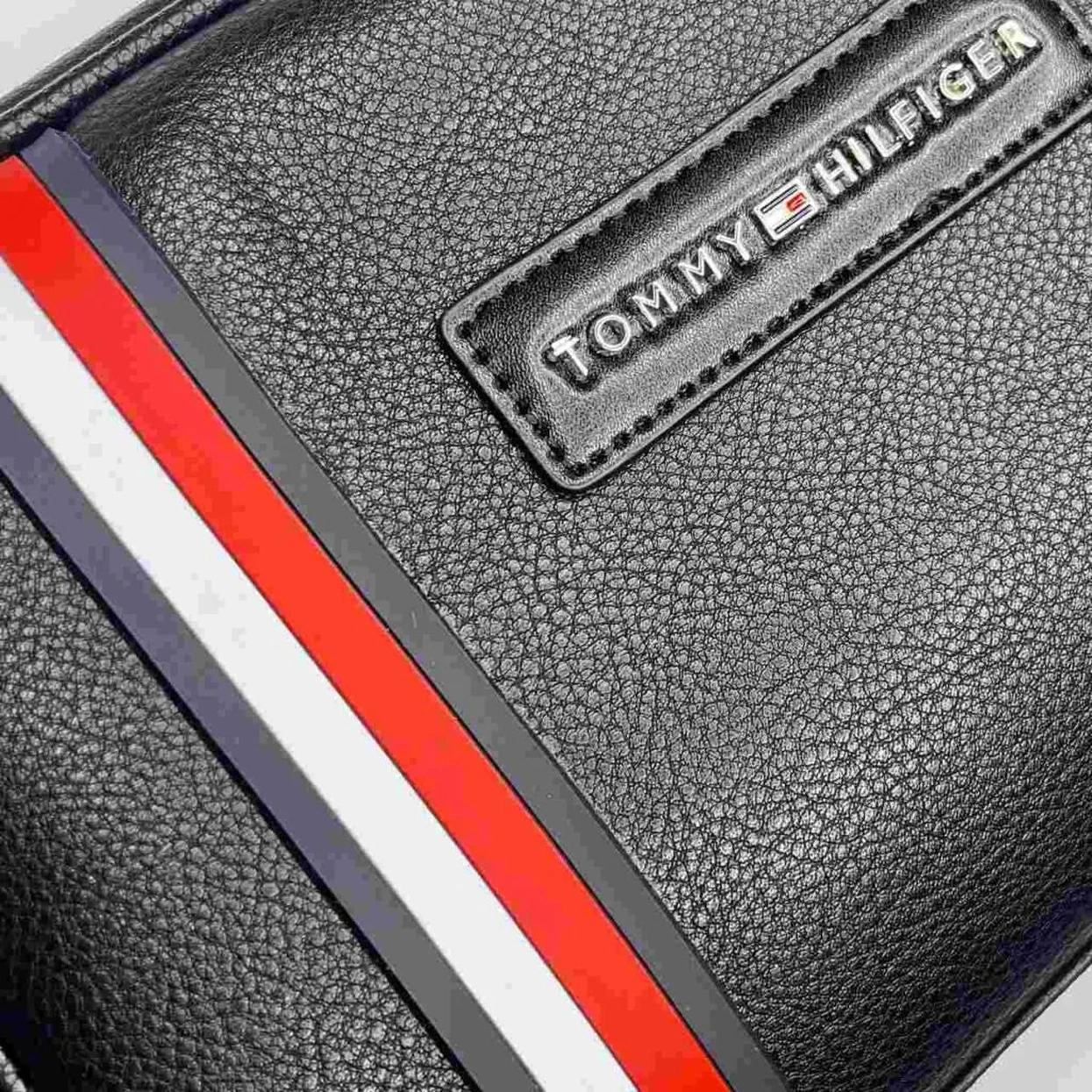 Tommy Hilfiger Polished Black Leather Pouch For Men #0014