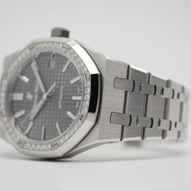 Audemars Piguet Watch For Women - Royal Oak - Ref. 15451ST.ZZ.1256ST.01