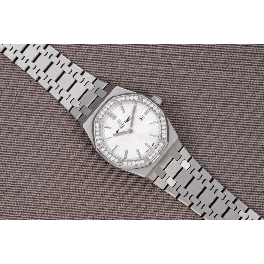 Audemars Piguet Watch For Women - Royal Oak - Ref. 67651ST.ZZ.1261ST.01