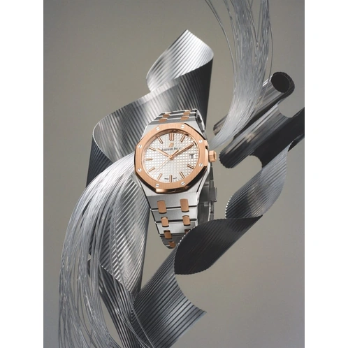 Audemars Piguet Watch For Women - Royal Oak - Ref. 77350SR.OO.1261SR.01
