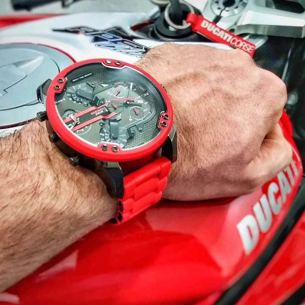 Diesel Watch For Men DZ7370 (dZ7370)
