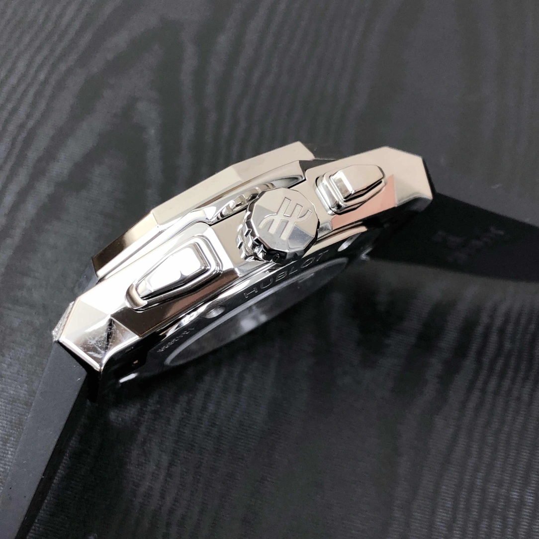 Hublot Watch For Men - Classic Fusion 45 Aerofusion Chronograph Orlinski, Titanium