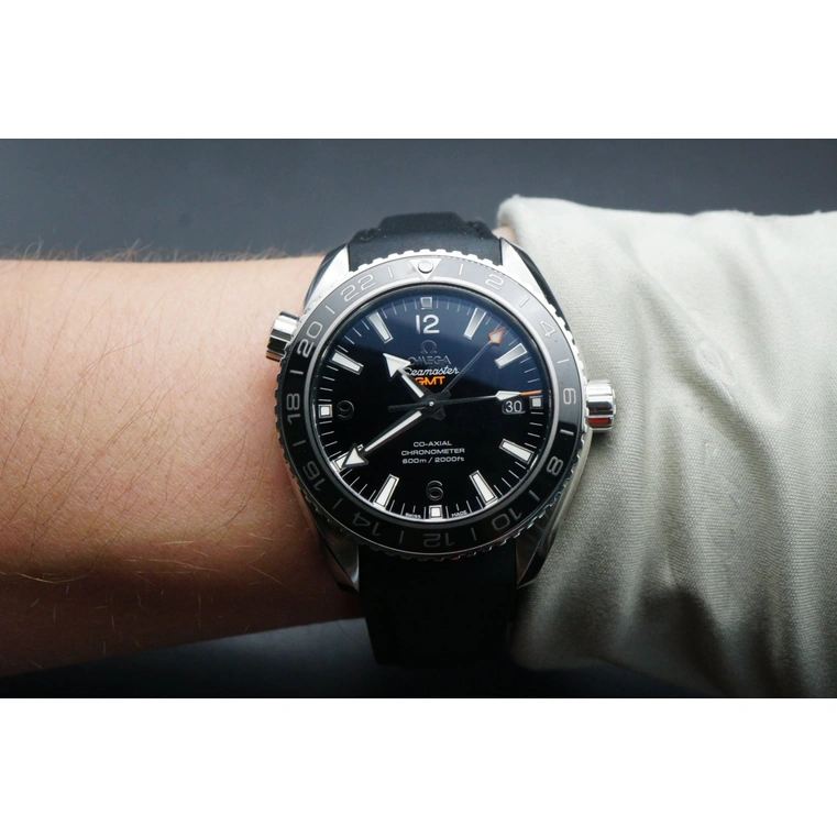 Omega Watch For Men - Seamaster Planet Ocean 600M GMT, 43.5 mm, Steel on Rubber Strap - Ref. 232.32.44.22.01.001