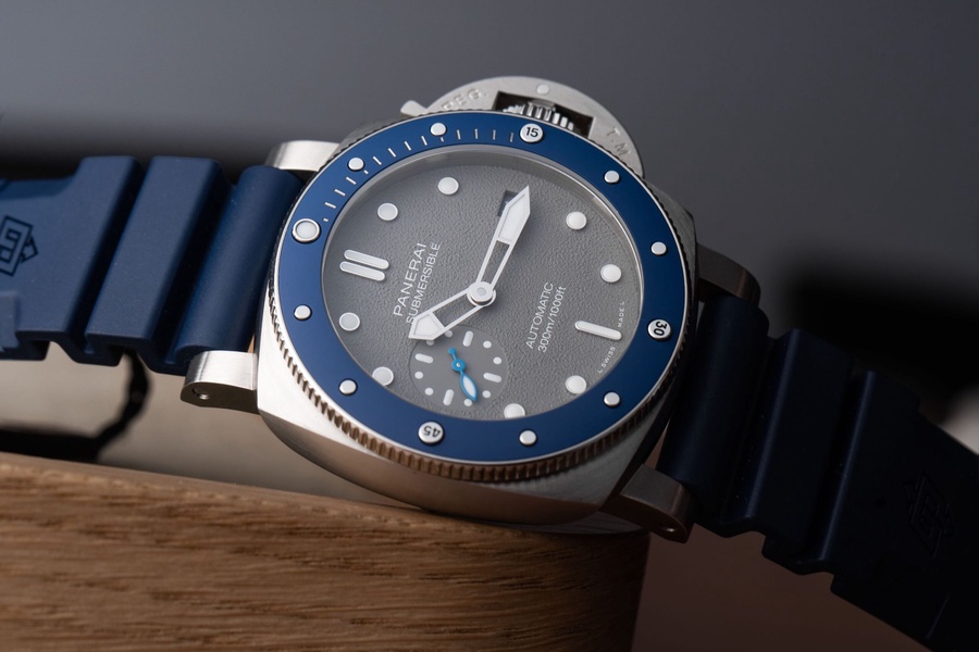 Panerai Watch For Men - Luminor Submersible 42 Automatic Blue Ceramic