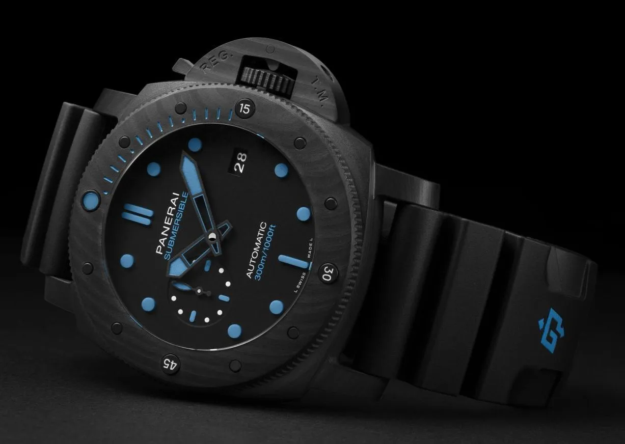 Panerai Watch For Men - Luminor Submersible 42 Automatic Carbotech