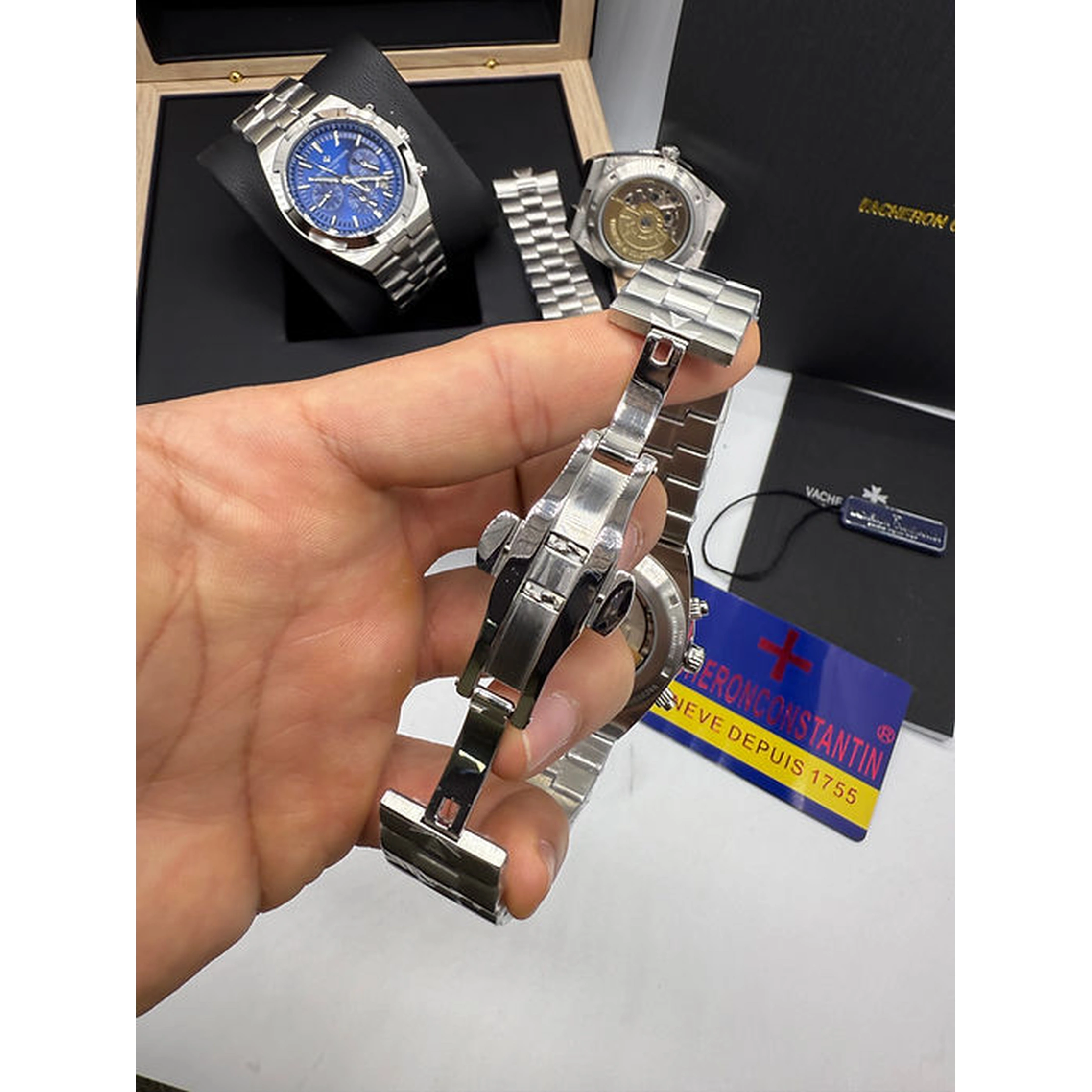 Vacheron Constantin Watch For Men - Overseas Chronograph - Ref. 5520V.210A-B686