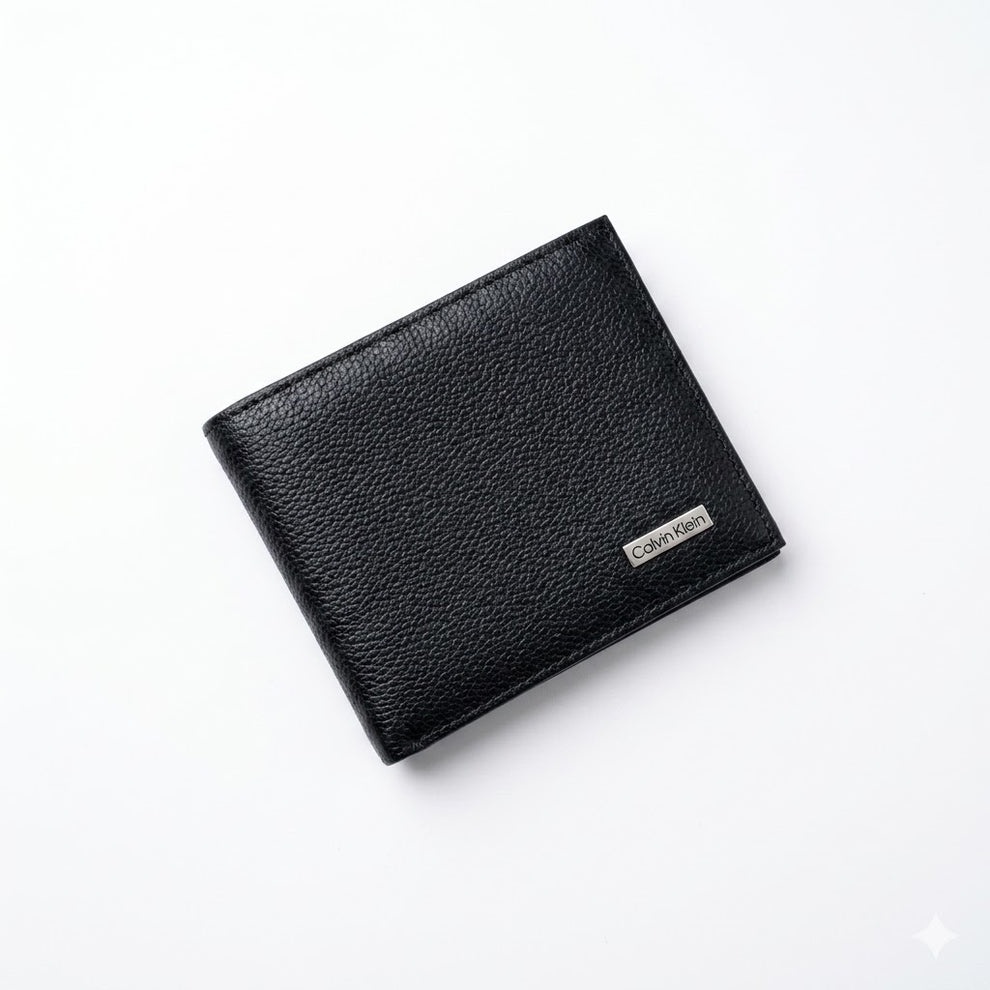 Calvin Klein Men's Wallet - Pebbled Leather Bifold Plate Logo Wallet