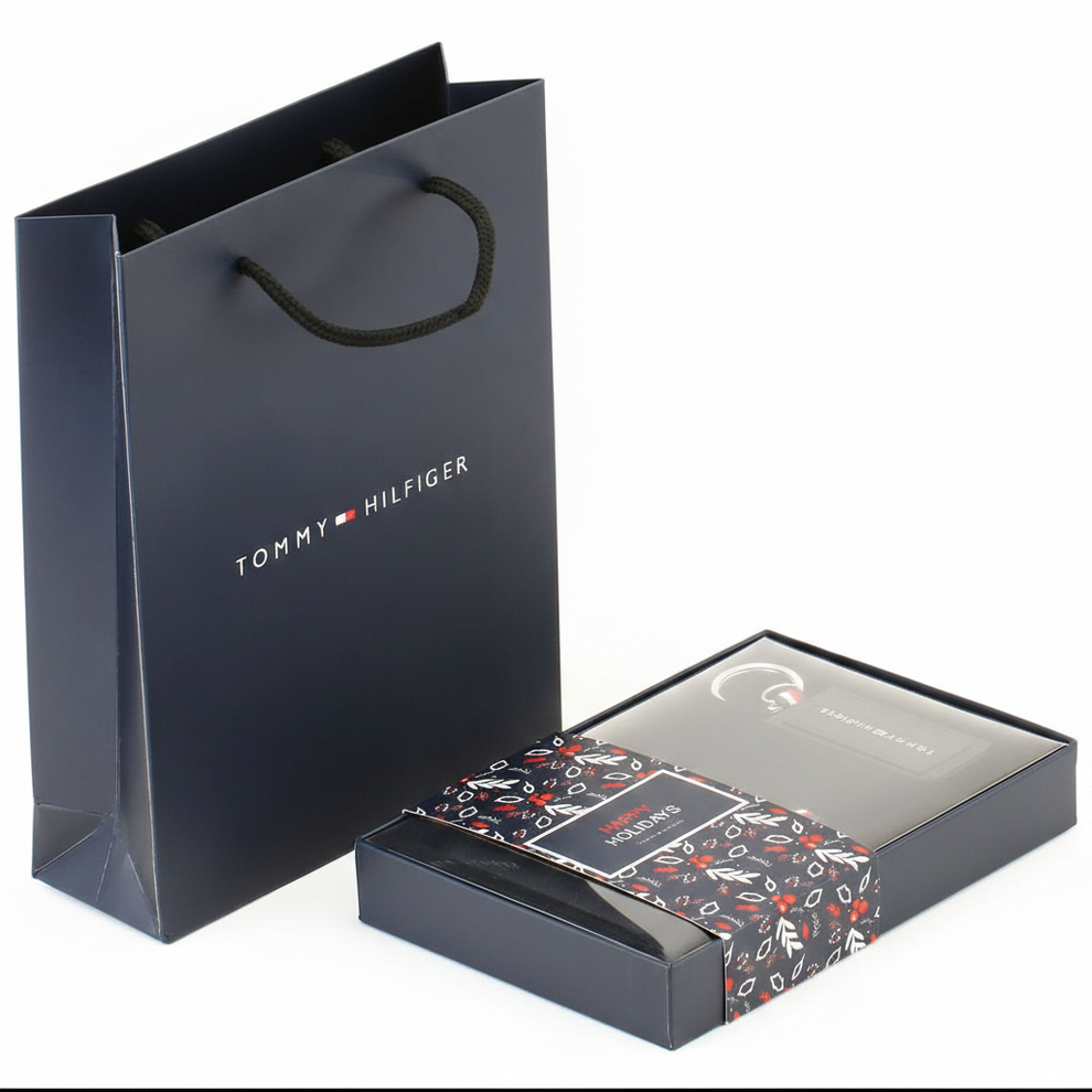 Tommy Hilfiger Men's Wallet - Black Wallet Keychain Gift Set