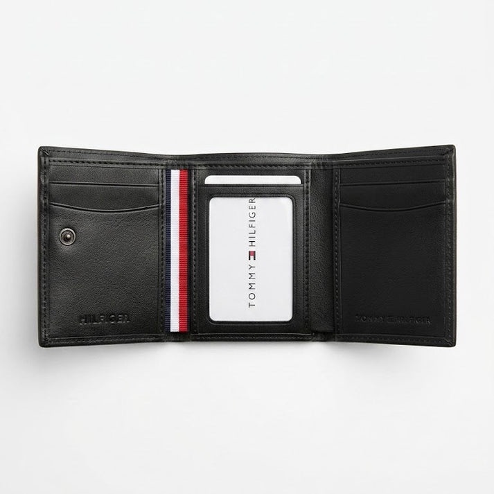 Tommy Hilfiger Men's Wallet - Smooth Leather Bifold Wallet
