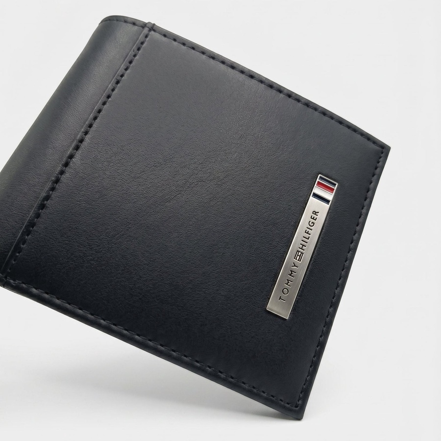 Tommy Hilfiger Men's Wallet - Smooth Leather Wallet Card Holder Set