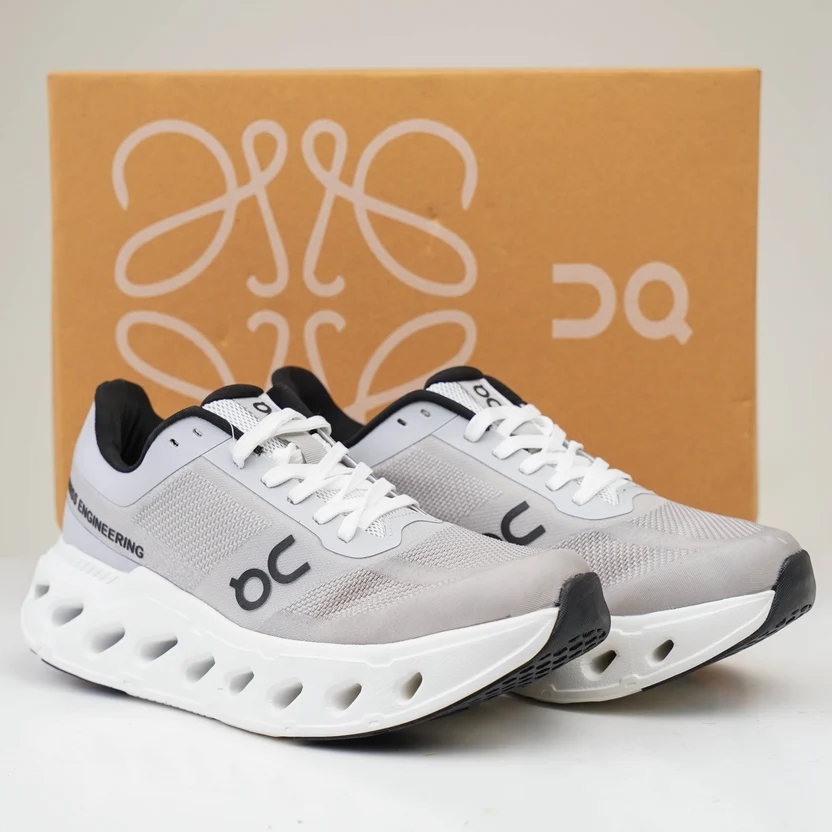 On Cloud Running Shoes - Gray 