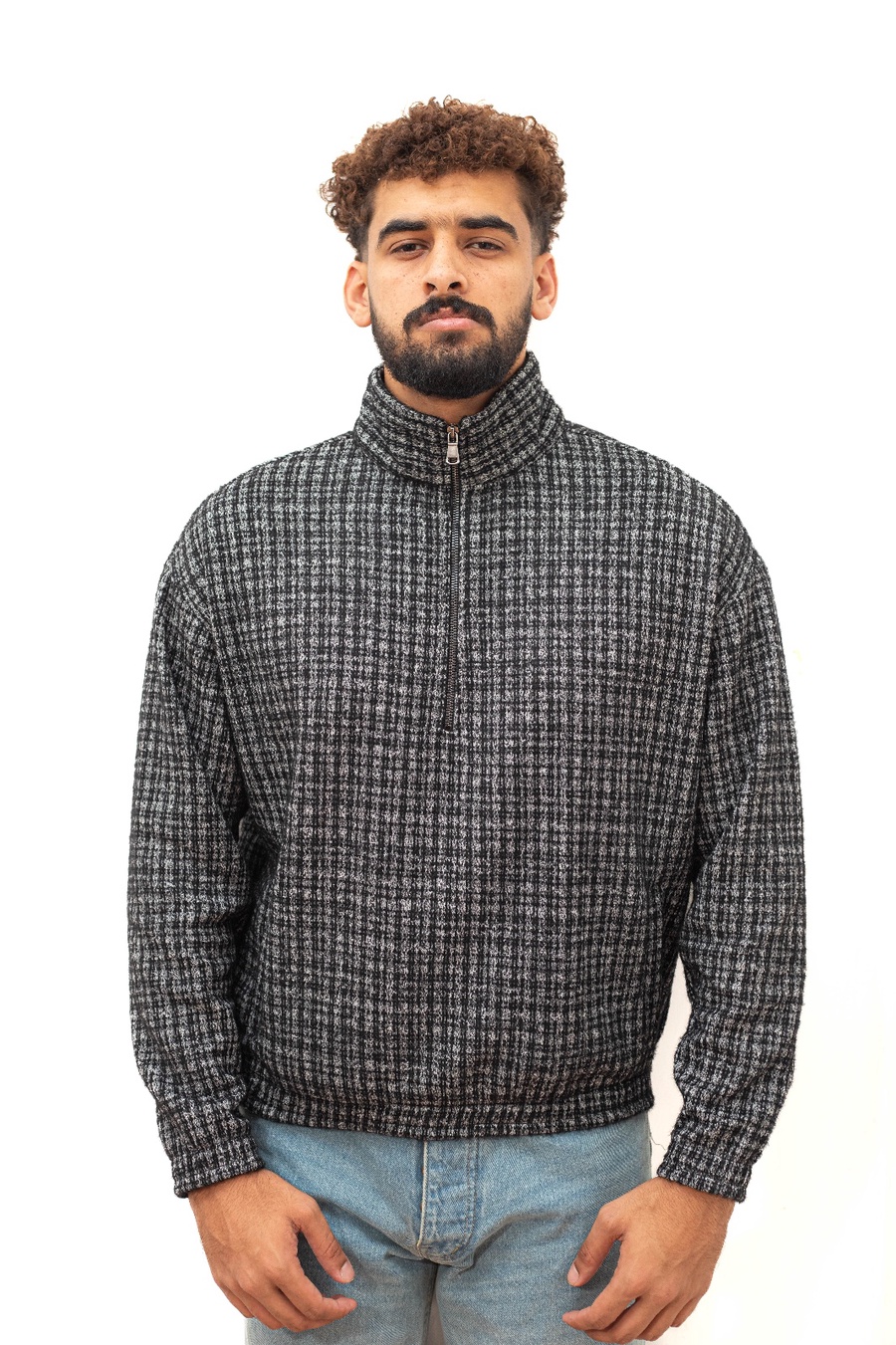 سويت شيرت كاروهات رمادي بسوستة — Grey Check Half-Zip Sweatshirt