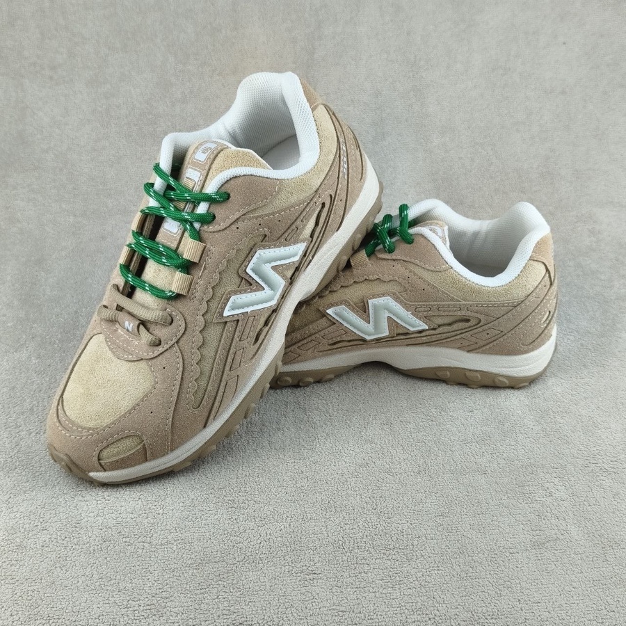 New Balance 204L