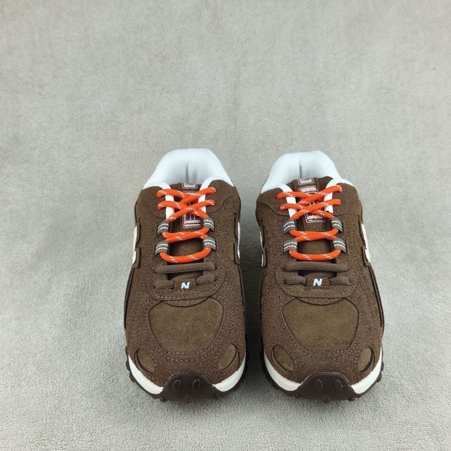 New Balance 204L