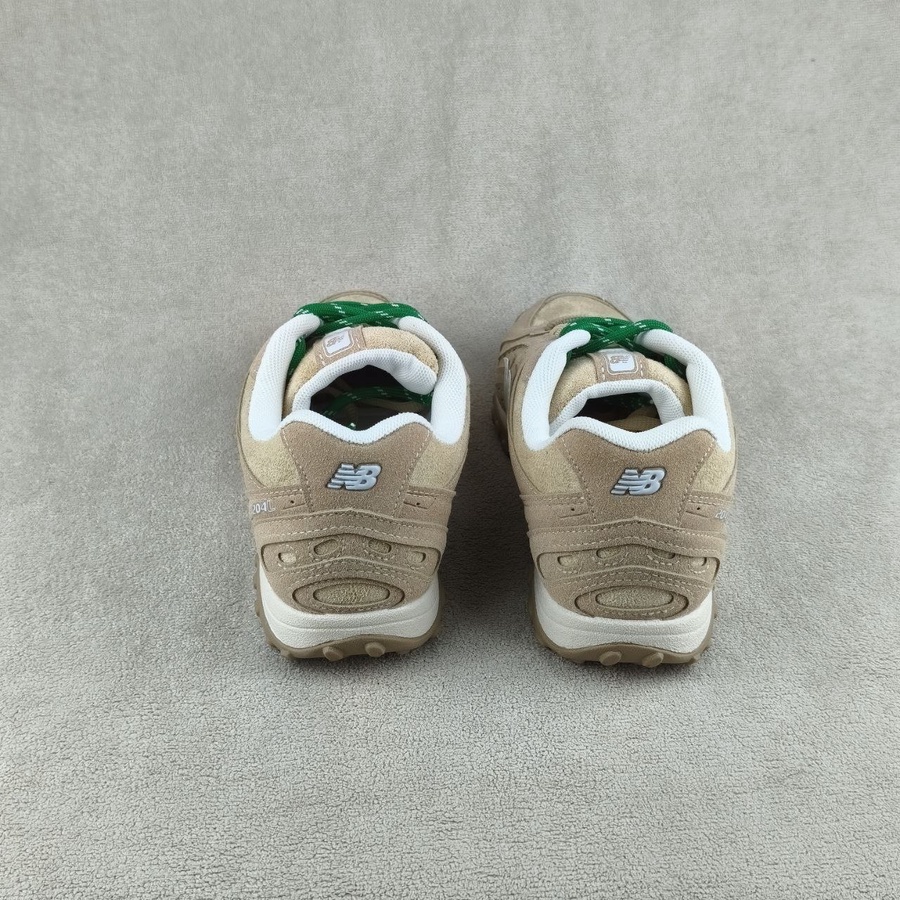 New Balance 204L