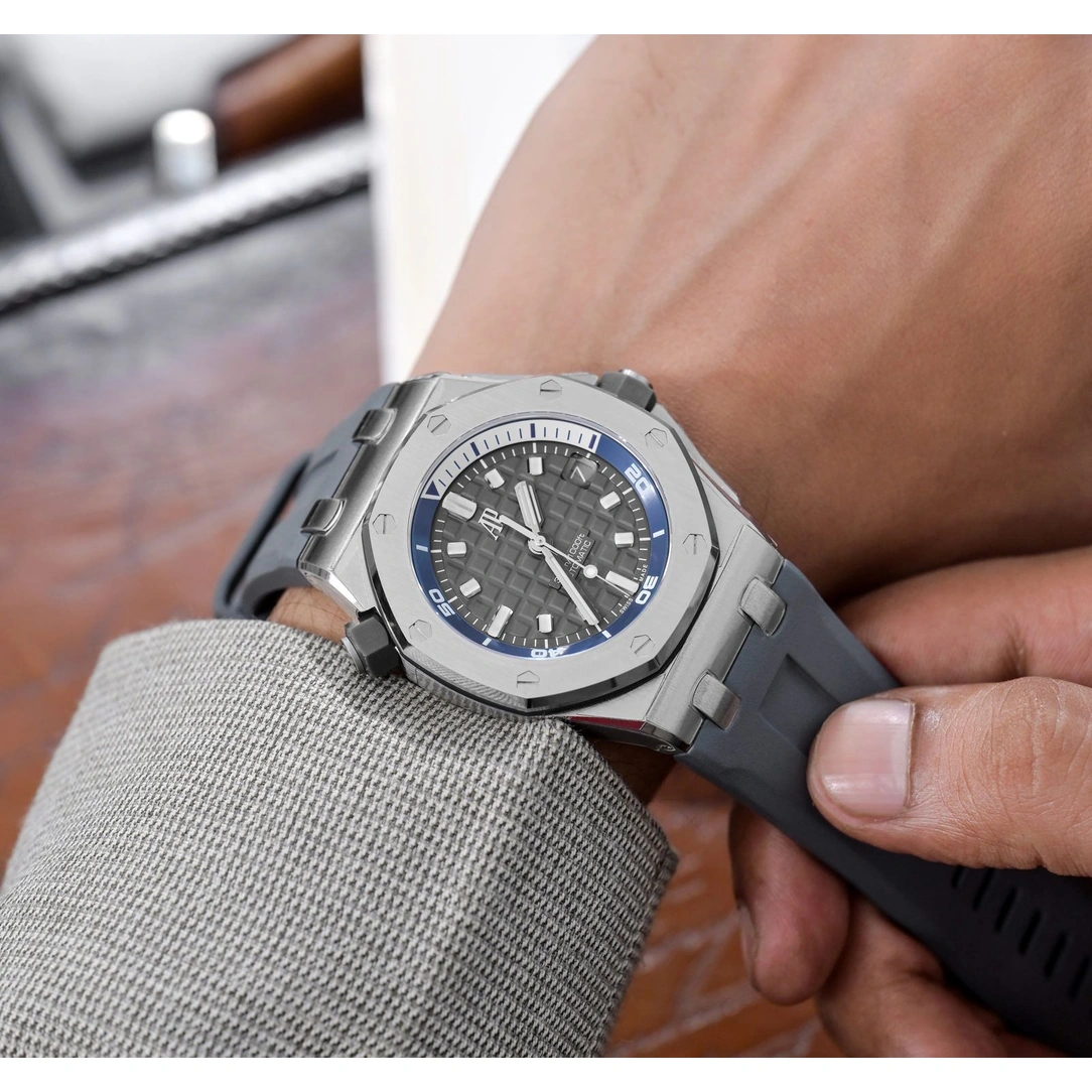 Audemars Piguet Watch For Men - Royal Oak Offshore Diver, 42 mm, Grey Dial