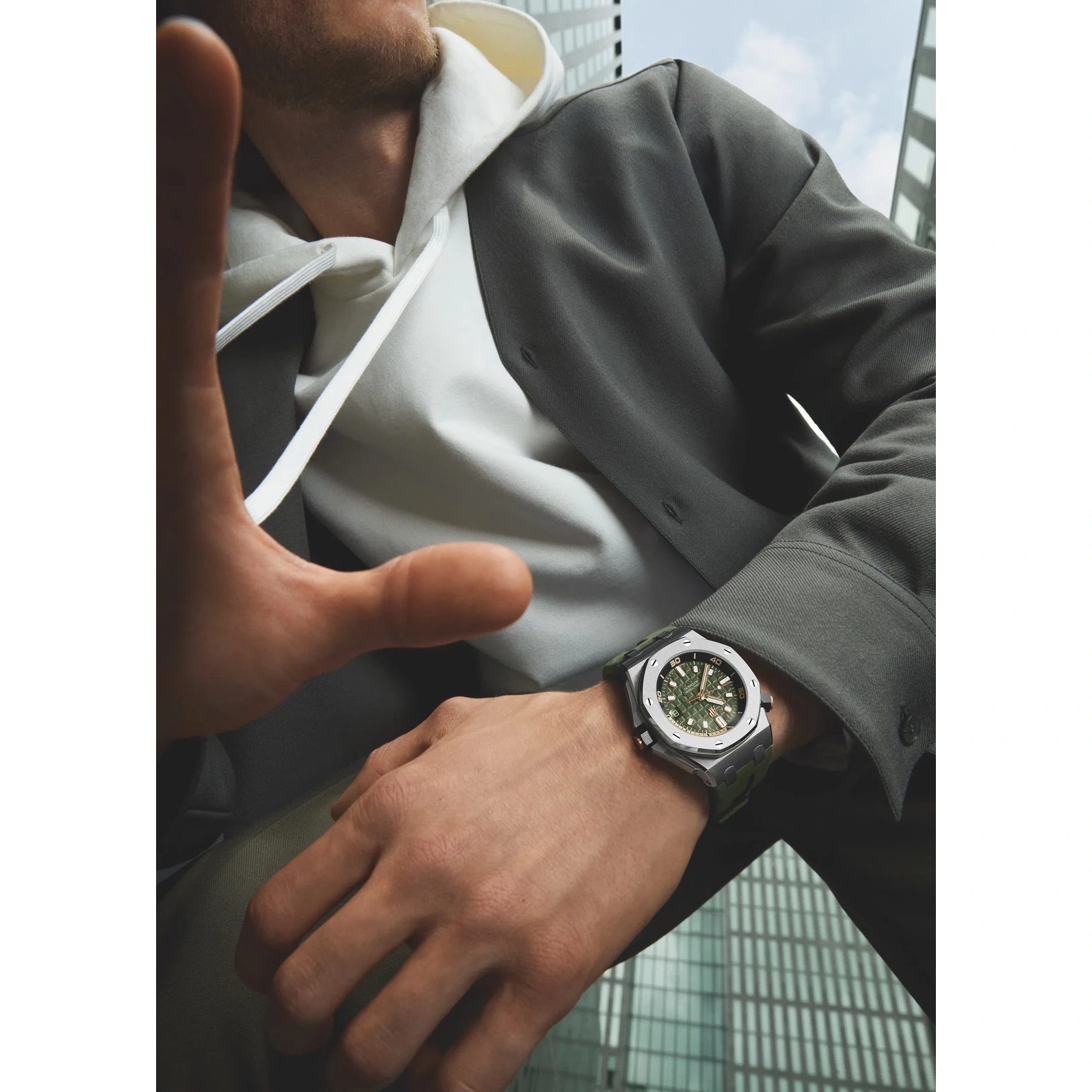 Audemars Piguet Watch For Men - Royal Oak Offshore Diver, 42 mm, Khaki Dial