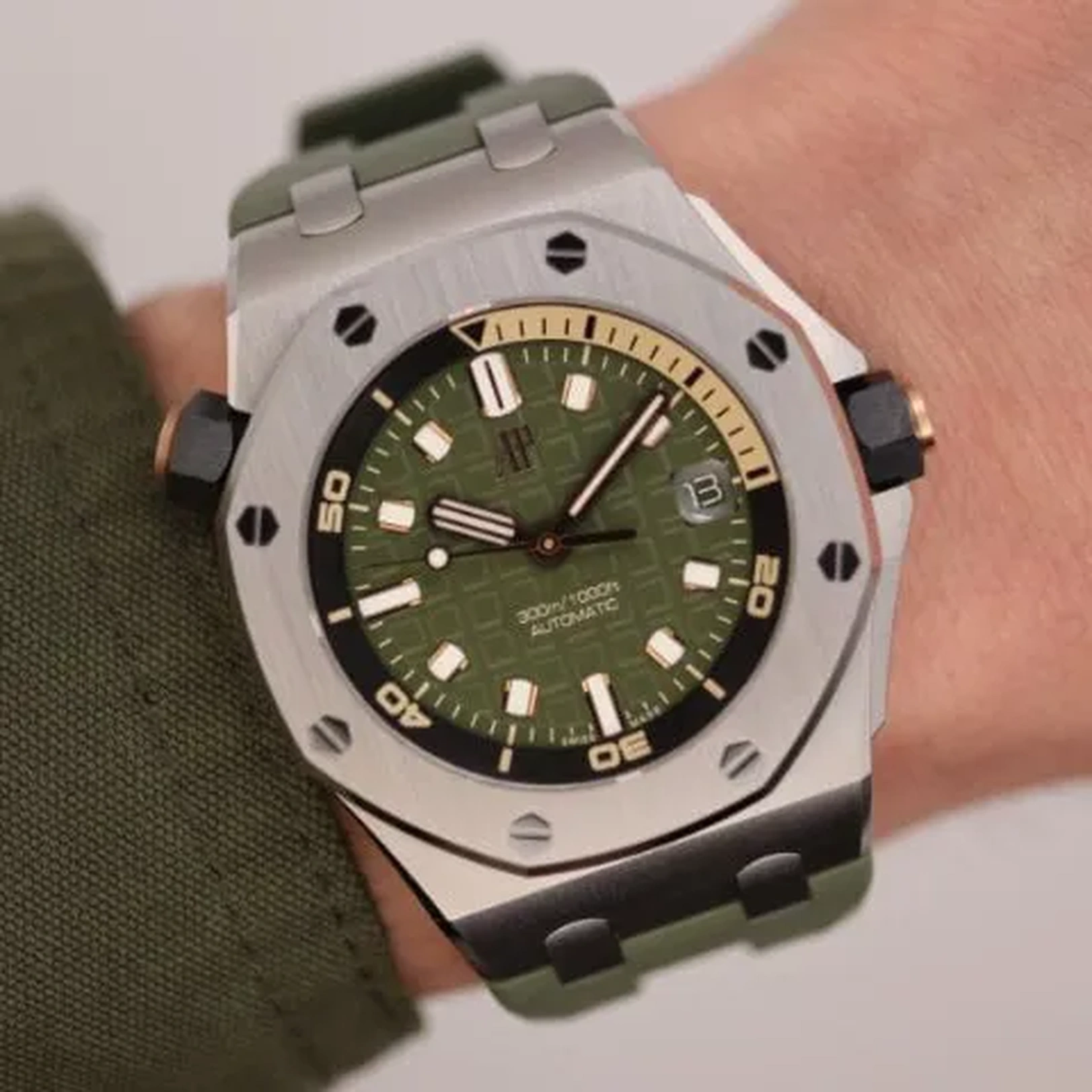 Audemars Piguet Watch For Men - Royal Oak Offshore Diver, 42 mm, Khaki Dial