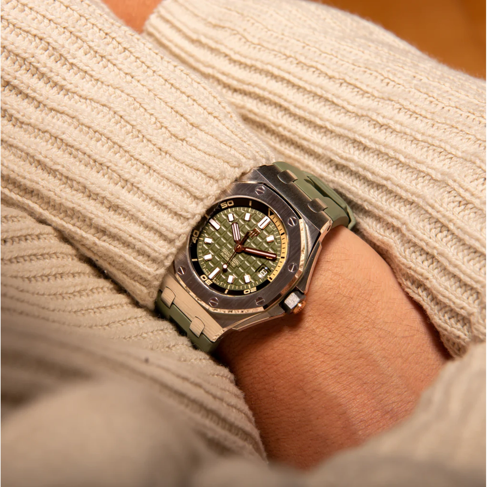 Audemars Piguet Watch For Men - Royal Oak Offshore Diver, 42 mm, Khaki Dial