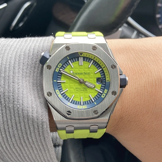 Audemars Piguet Watch For Men - Royal Oak Offshore Diver, 42 mm, Lime Green Dial