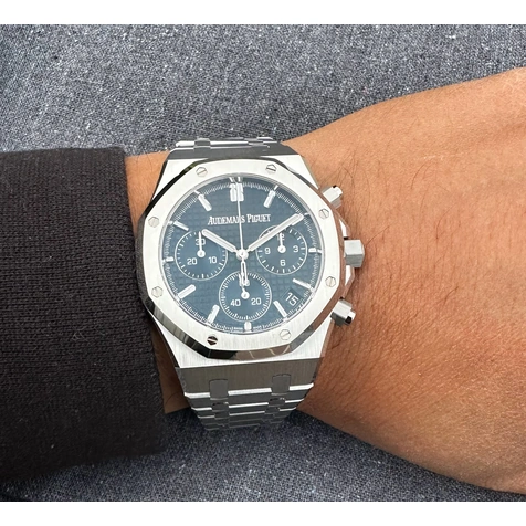 Audemars Piguet Watch For Men - Royal Oak Selfwinding Chronograph, Steel, “Bleu Nuit, Nuage 50” Dial