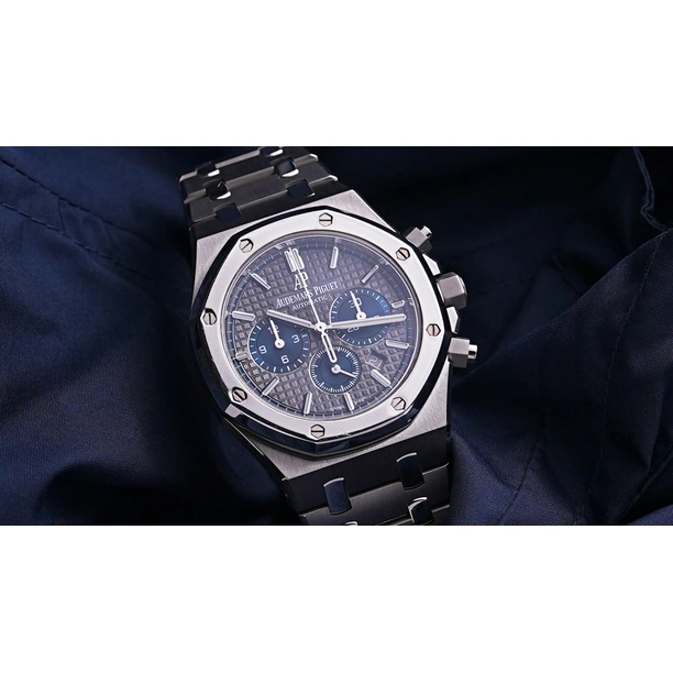Audemars Piguet Watch For Men - Royal Oak Selfwinding Chronograph, Titanium-Platinum, Black Dial