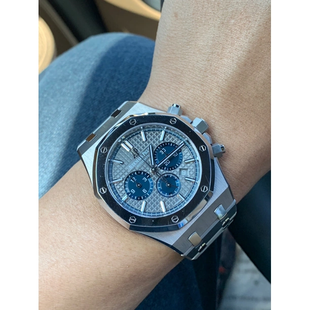 Audemars Piguet Watch For Men - Royal Oak Selfwinding Chronograph, Titanium-Platinum, Black Dial