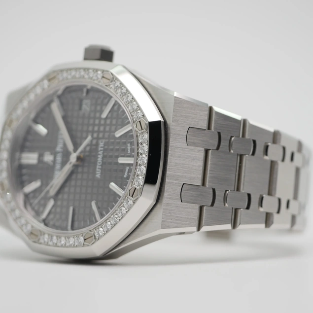 Audemars Piguet Watch For Men - Royal Oak Selfwinding, 37 mm, Steel, Diamond-Set Bezel