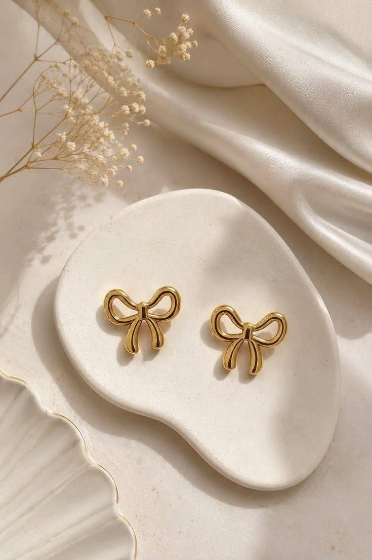 Bow Studd  Earrings