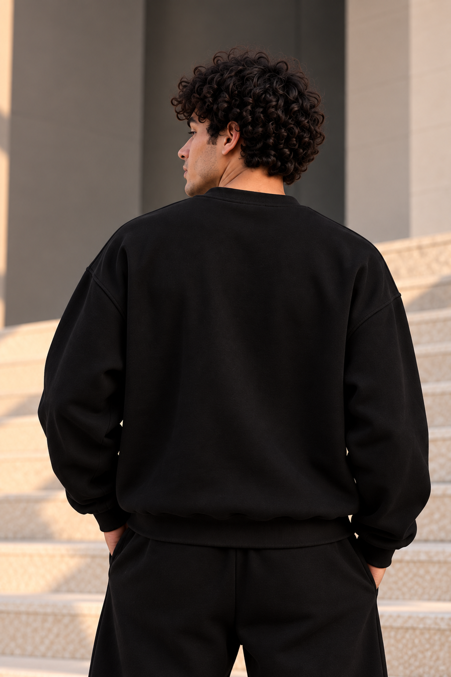 Essential Crewneck Sweatshirt – Black