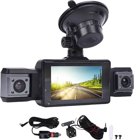 داش كام للسيارة 4 قنوات Full HD مع شاشة 3.16 بوصة واتصال Wi-Fi