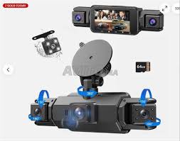 داش كام للسيارة 4 قنوات Full HD مع شاشة 3.16 بوصة واتصال Wi-Fi