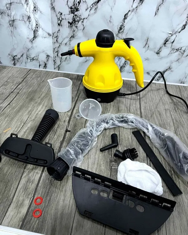 Customer photo: steam cleaner with all accessories