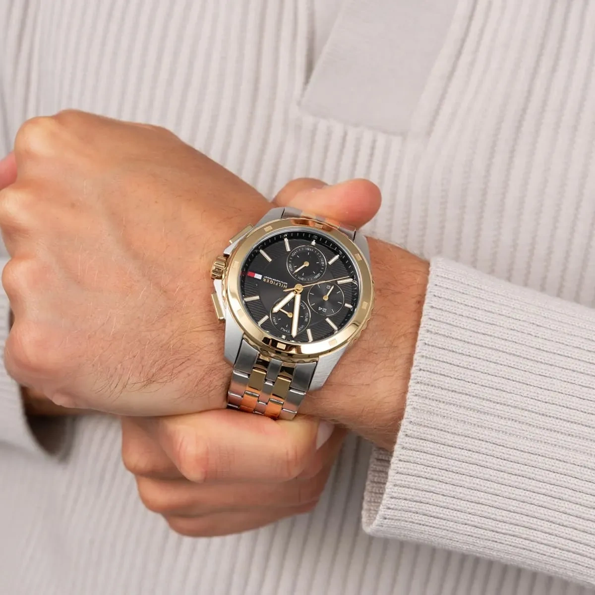 Tommy Hilfiger Watch For Men 1710621 (1710621)