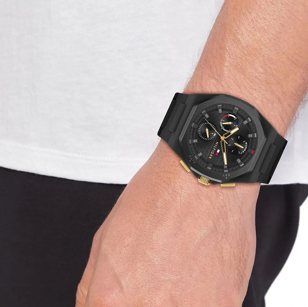 Tommy Hilfiger Watch For Men 1792120 (1792120)