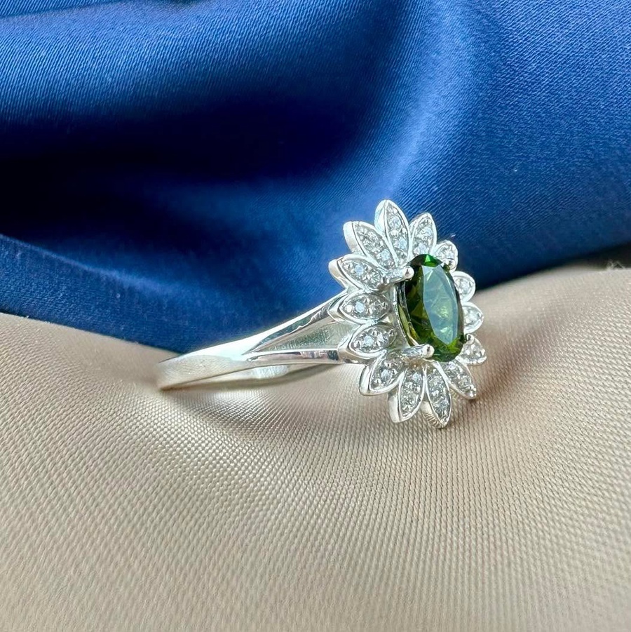 Green Tourmaline 925 Silver Ring - IGI Certified -Flower Halo Design